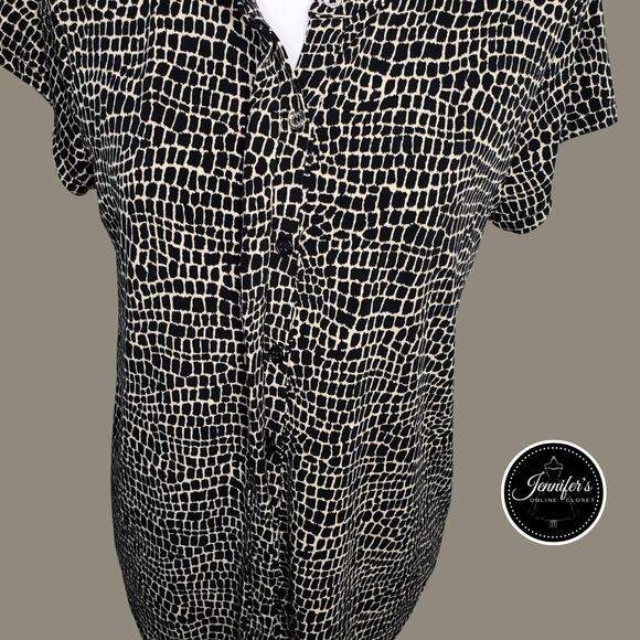 Dana Buchman Women's Short Sleeve Animal Print Top Size M - Picture 2 of 5